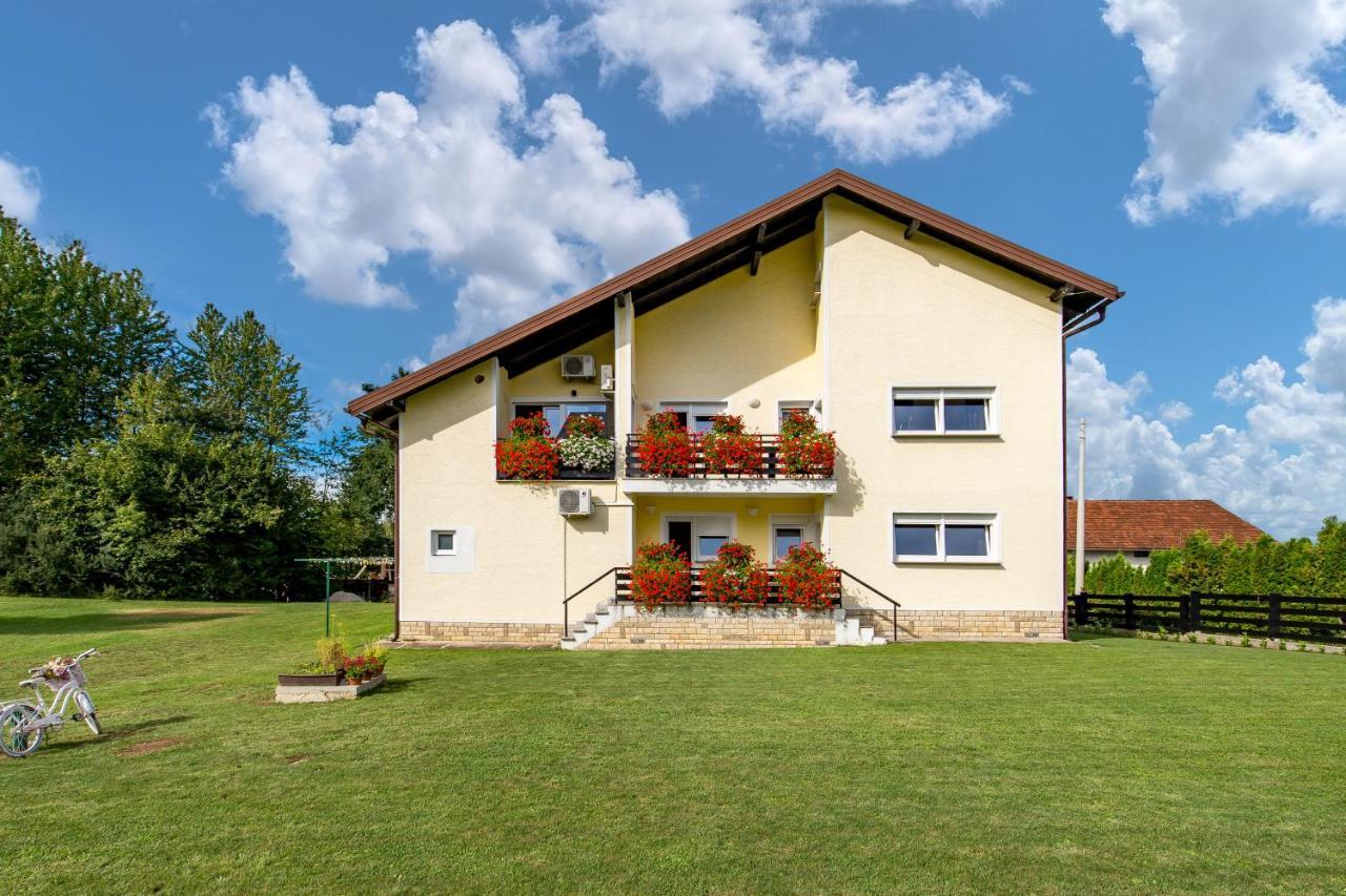 Selak Apartments Grabovac  Kültér fotó